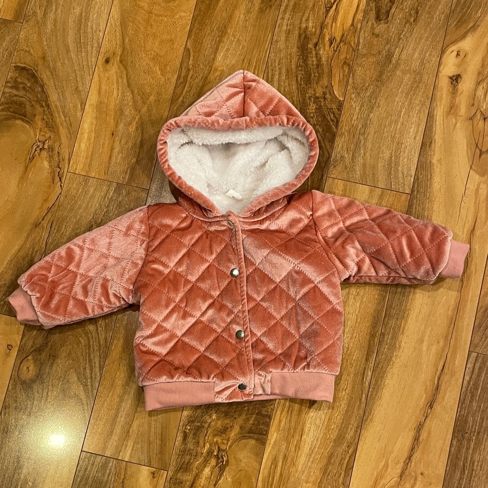 Baby girl velour quilted puffer